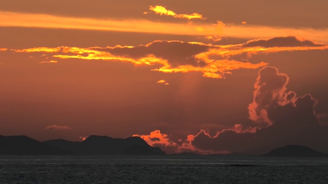 冲绳丰崎海滨公园的夜景视频素材