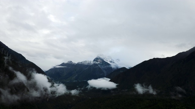 风景是西藏的雪山视频下载