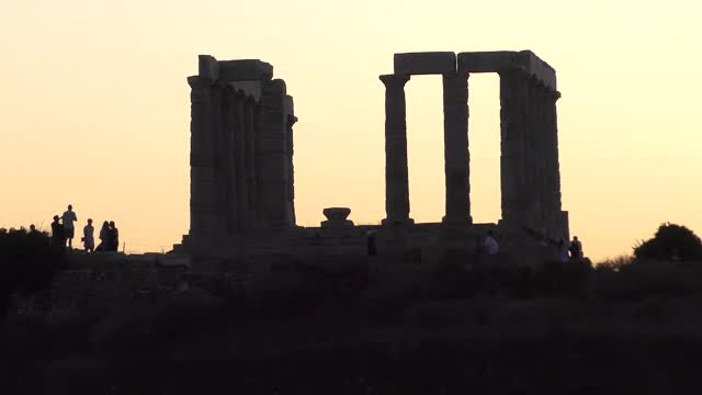 希腊索尼奥角波塞冬神庙的日落。视频素材