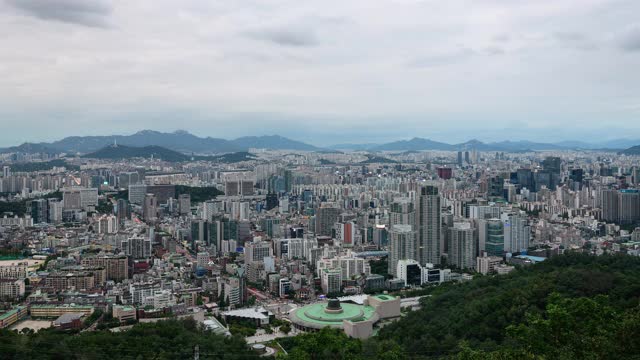 从白天到夜晚的城市景观/ Seocho-gu，韩国首尔视频素材