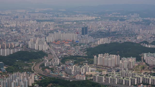 从锡江山/东谷，大田，韩国市中心的景色视频素材