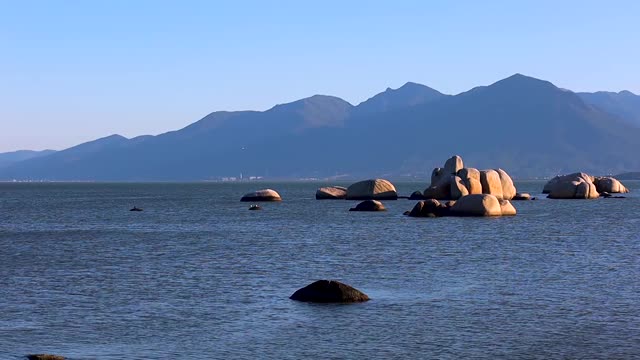 下午晚些时候在Itaguaçu海滩Florianópolis，圣卡塔琳娜，巴西视频素材