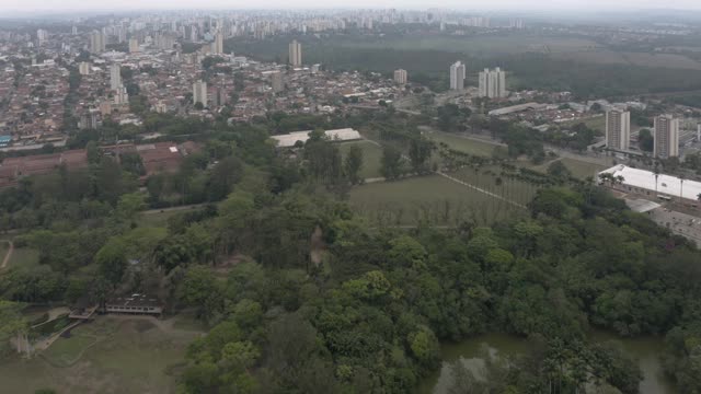 城市公园，圣何塞杜斯坎波斯，巴西圣保罗视频素材