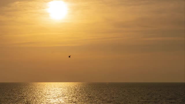 海上日落的时间间隔视频素材