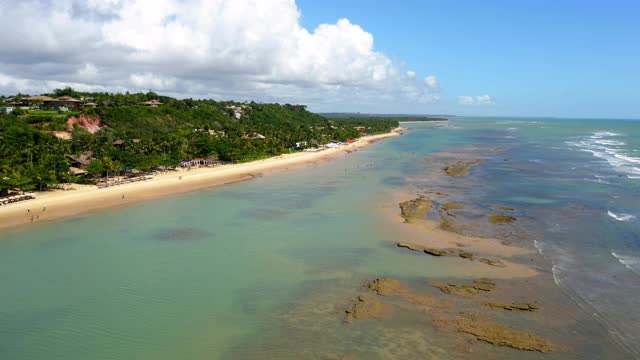 鸟瞰图，巴西Bahia, Arraial d'Ajuda视频素材