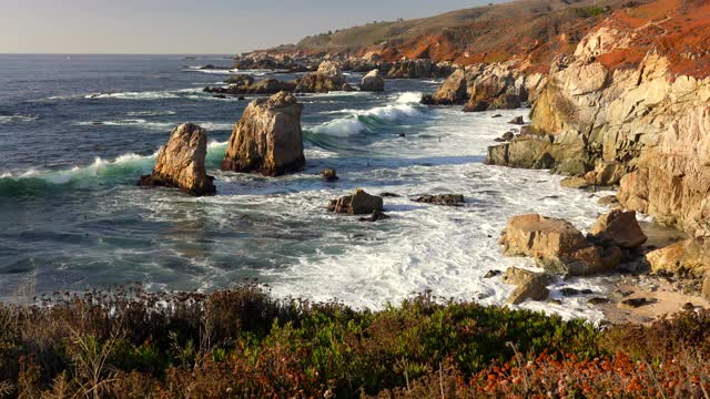 Soberanes Point and Sea Stacks，加拉帕塔州立公园，大苏尔海岸视频素材