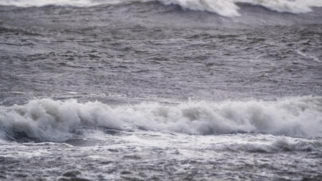 4K -大西洋的巨浪特写视频素材