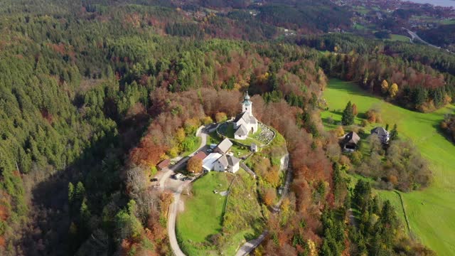 奥地利Carinthia Wernberg的Sternberg教堂和墓地视频下载