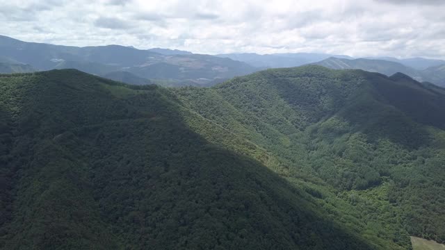 山地景观/ Jeongseon-gun，江原道，韩国视频素材