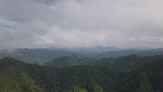 山地景观/ Jeongseon-gun，江原道，韩国视频素材