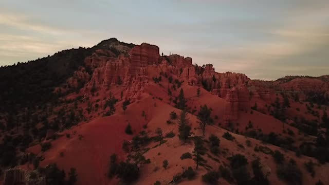 犹他州布莱斯峡谷附近的hoodoo视频下载