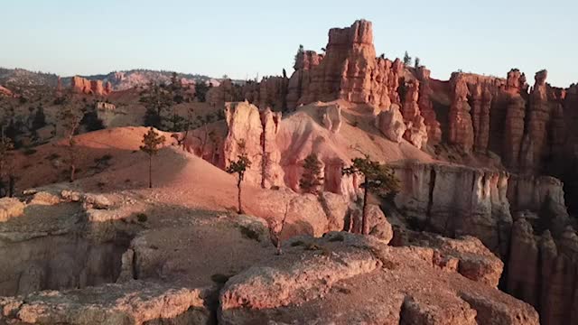 犹他州布莱斯峡谷附近的hoodoo视频下载