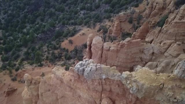 犹他州布莱斯峡谷附近的hoodoo视频素材