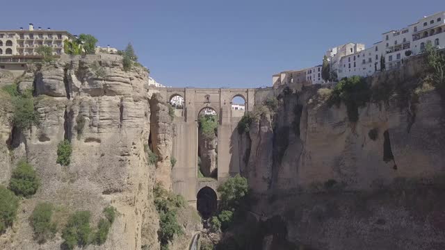 风景鸟瞰图的古董老城隆达西班牙旅游目的地视频素材