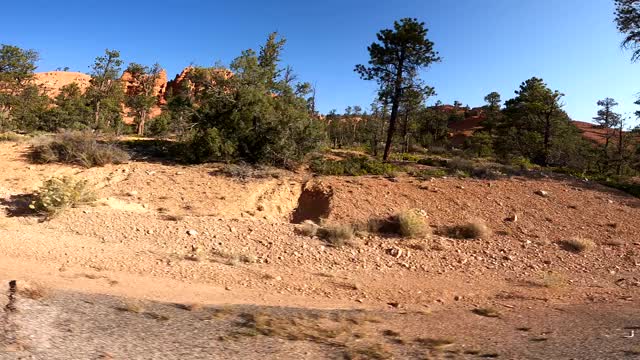 犹他州布莱斯峡谷附近的公路旅行视频素材