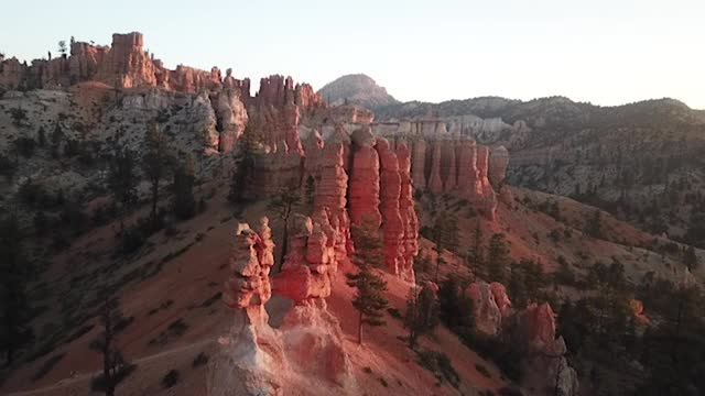 犹他州布莱斯峡谷附近的hoodoo视频下载