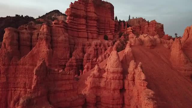 犹他州布莱斯峡谷附近的hoodoo视频下载