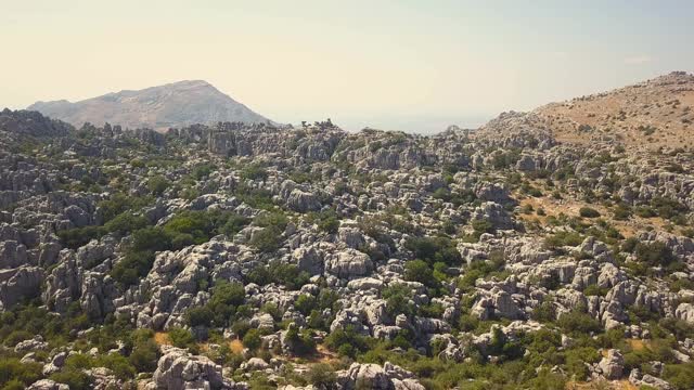 全景鸟瞰图的Sierra del Torcal“El Torcal”安特奎拉山视频素材