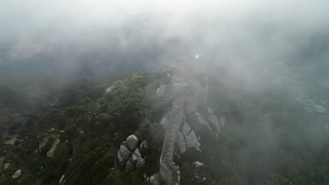 葡萄牙辛特拉摩尔城堡鸟瞰图视频素材