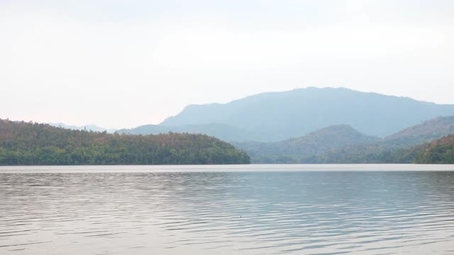 宁静的日落湖视频素材