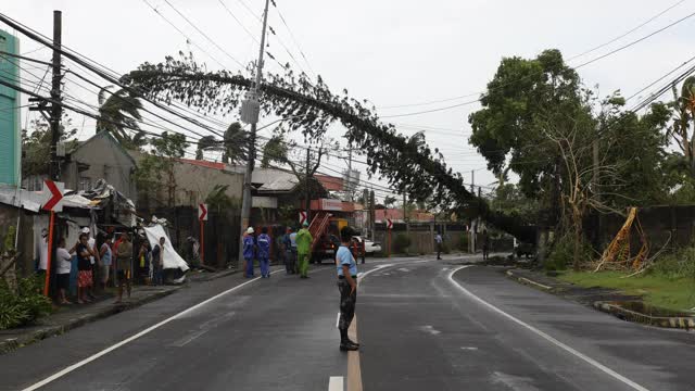 超级台风“哥尼”袭击娜迦市。视频下载