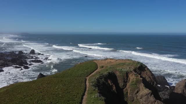 崎岖的海岸线风景加利福尼亚无人机查看北部Bodega湾视频素材