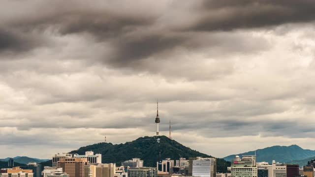 韩国首尔，钟谷，北首尔塔周围的城市景观视频素材