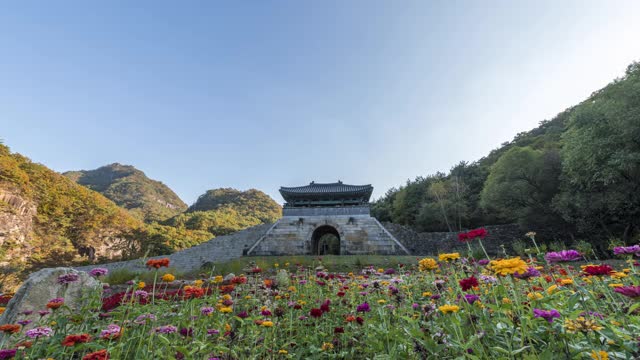 韩国忠清北道堤川寺德山三城的白天到晚上的风景视频素材