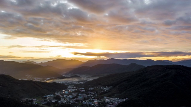 韩国京畿道，山村云海日出景色视频素材