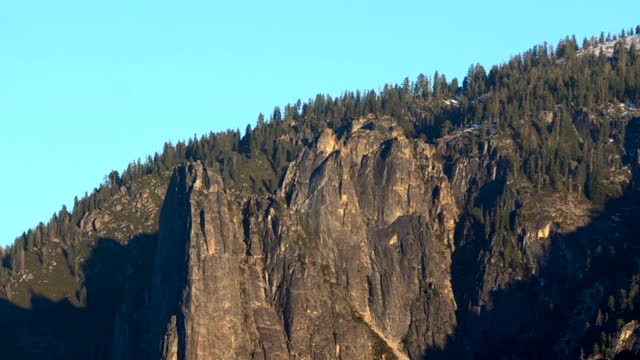 右到左Pan Across Yosemite Monoliths, Yosemite Valley, Near Tunnel View Lookout, Yosemite National Park, California, 4K视频视频素材