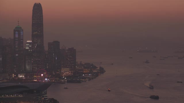 4K格式的日落中的香港岛天际线视频素材