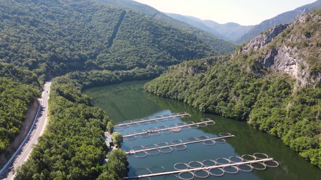 克里希姆水库鸟瞰图，Rhodopes山，保加利亚视频素材