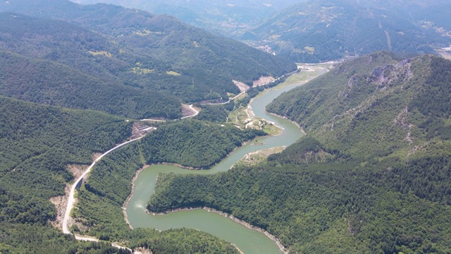 保加利亚Tsankov kamak水库鸟瞰图视频素材