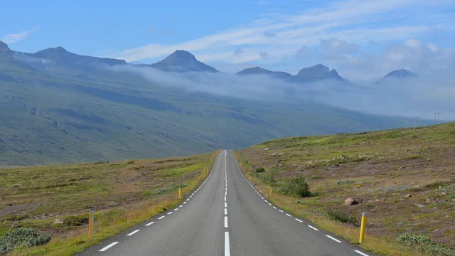 风景中的道路，布雷达尔斯维克，奥地利，冰岛视频素材