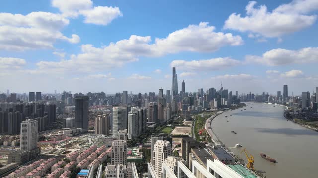 现代化的办公建筑和城市景观。中国房地产开发城市景观视频素材