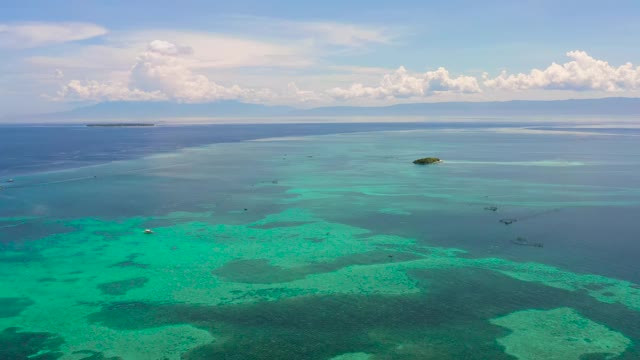 海中的热带岛屿。Panglao、保和菲律宾视频素材