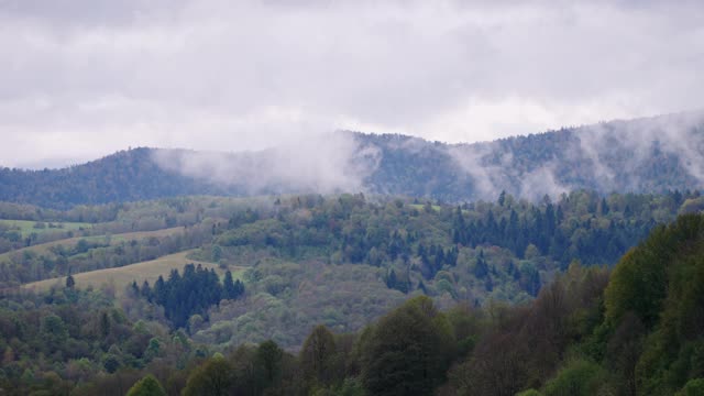 多云山的山视频素材