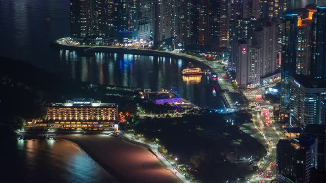 韩国釜山海洋城和海云台海滩周围的市中心夜景视频素材