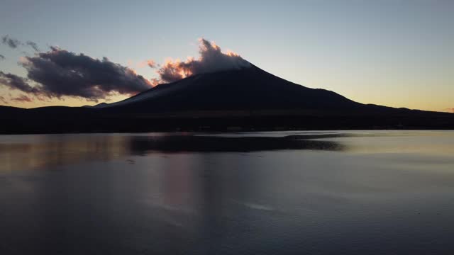 富士山天际线鸟瞰图视频素材