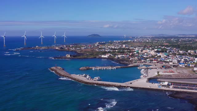 韩国济州岛济州岛新昌港和水轮机视频素材