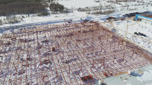 冬季积雪建筑工地车间的尸体视频素材