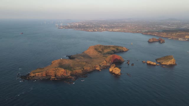 日落时分的杭州县查格wido岛海景/济州岛，济州岛，韩国视频素材