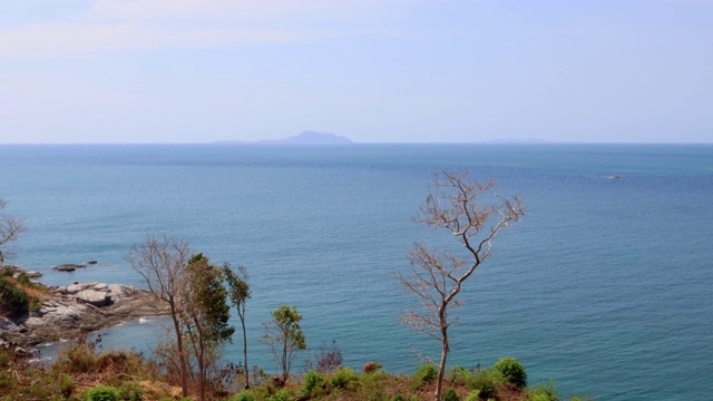 夏日俯瞰普吉岛上的大海视频素材