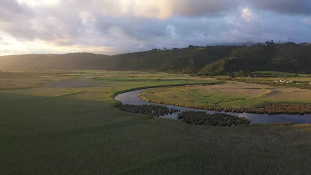 鸟瞰原始荒野地区视频素材