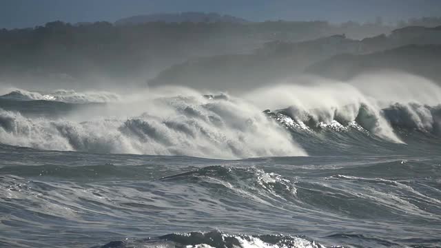 海浪海岸悬崖视频素材