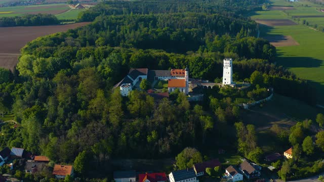 鸟瞰图的村庄Markt和fugger修道院在德国视频素材