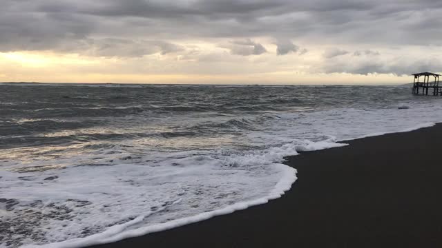 阴暗的海平线视频素材