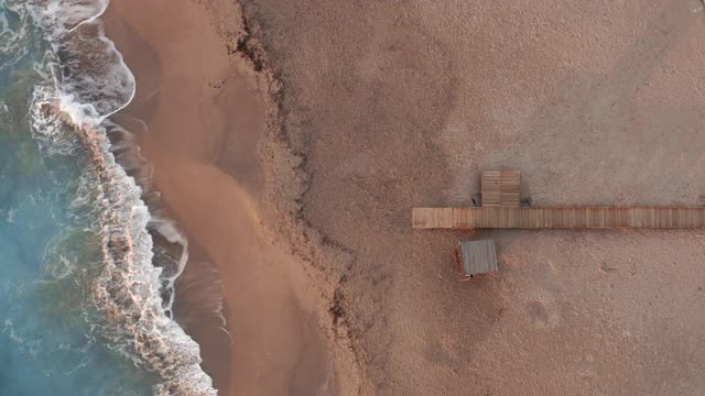 壮观的海浪鸟瞰图视频素材