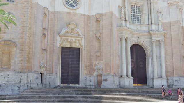 美丽的加的斯大教堂Façade，罗马天主教堂Cádiz，西班牙南部。建筑师文森特Acero。新古典主义风格。被誉为“美国的大教堂”视频素材