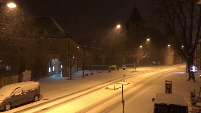 瑞士尼多大街正在下雪视频素材